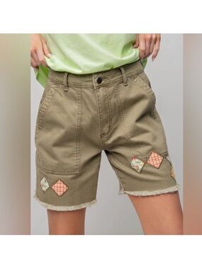 easel Olive Patchwork Frayed-Hem Women’s Shorts